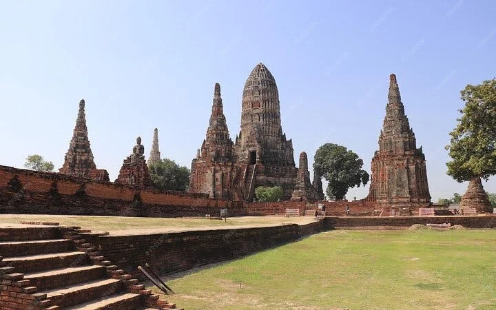 Private: Maeklong Railway Market and Ayutthaya Full Day Tour Image 2