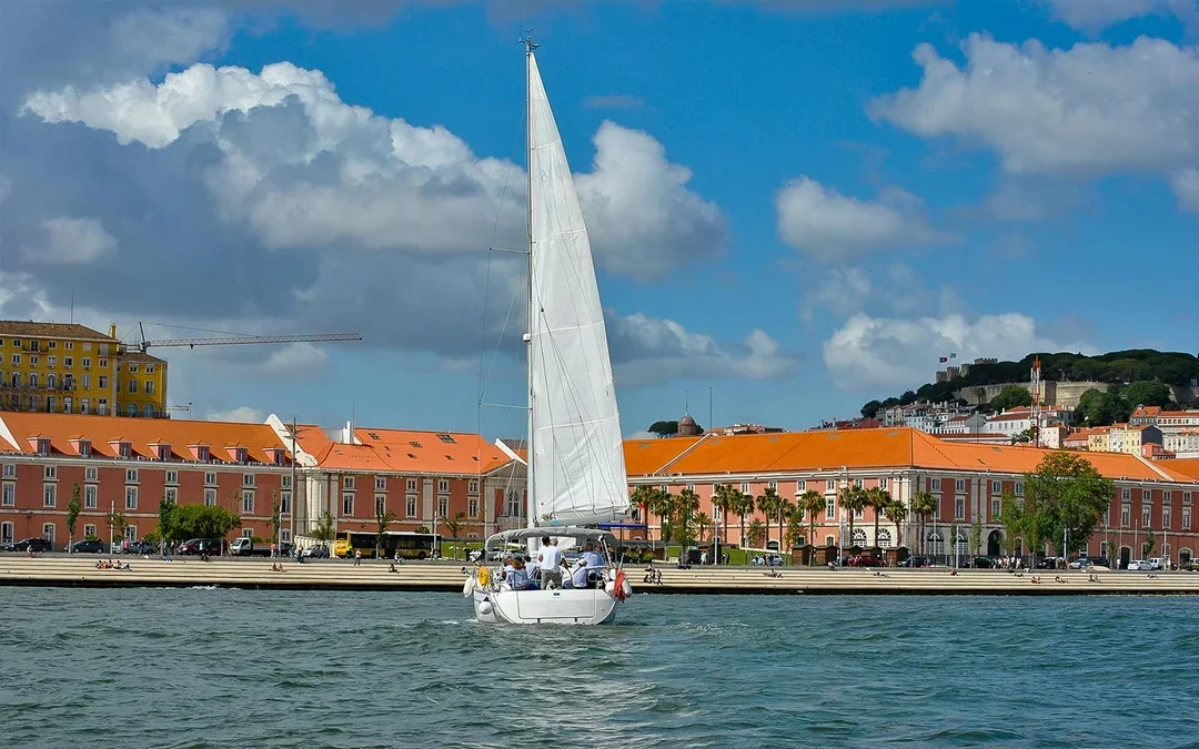 Private Sailing Cruise on Tagus River with Sunset Cruise Image 2