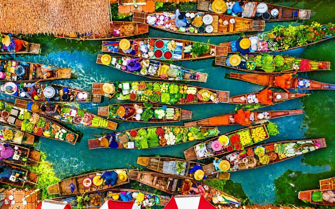 Private Tour: Maeklong Train Market, Floating Market and Klo Image 8
