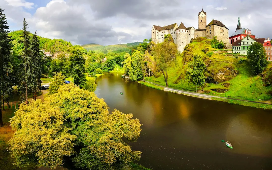 Private Tour to Karlovy Vary and Loket Castle from Prague Image 2