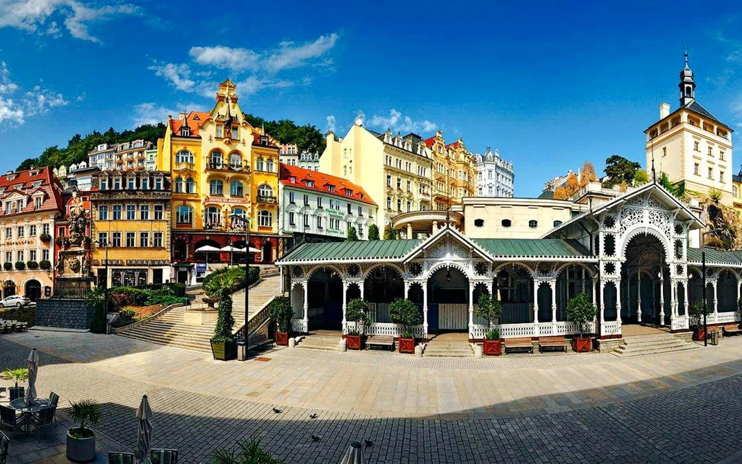Private Tour to Karlovy Vary and Loket Castle from Prague Image 3