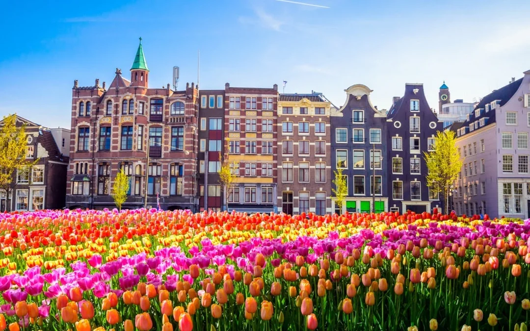 Romantic Amsterdam, Fairytale or Tragedy: Self-Guided City Exploration Game Image 8