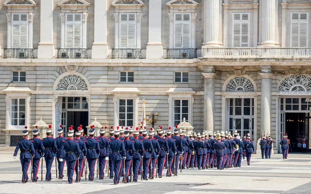 Royal Palace of Madrid Guided Tour  Image 8