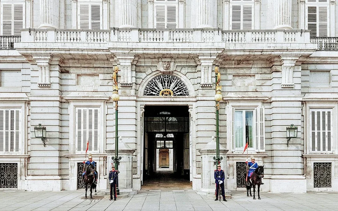 Royal Palace of Madrid Skip-the-Line Guided Tour Image 9