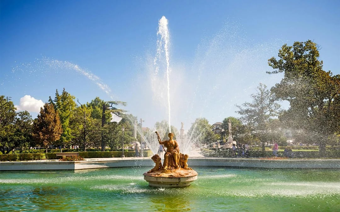 Royal Palace of Madrid Skip-the-Line Tickets with Audioguide Image 5