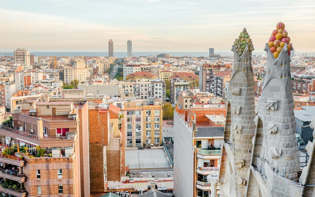 Sagrada Familia Fast-Track Guided Tour with Towers Access Image 9