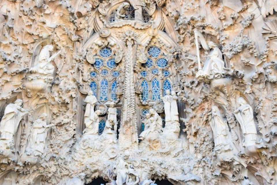 Sagrada Familia tickets and guided visit
