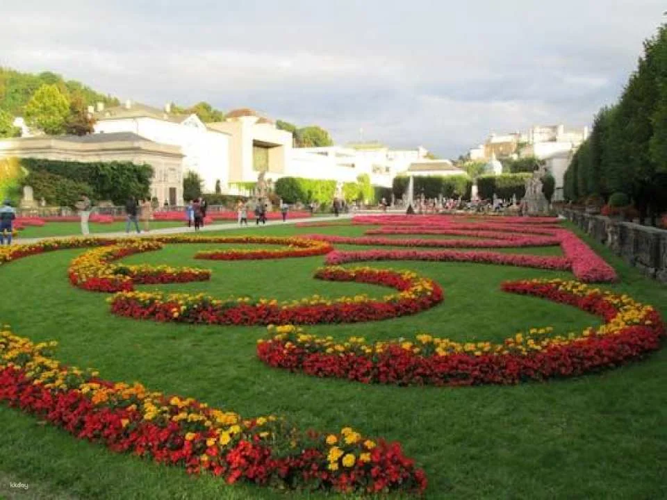 Salzburg City Tour with a historian