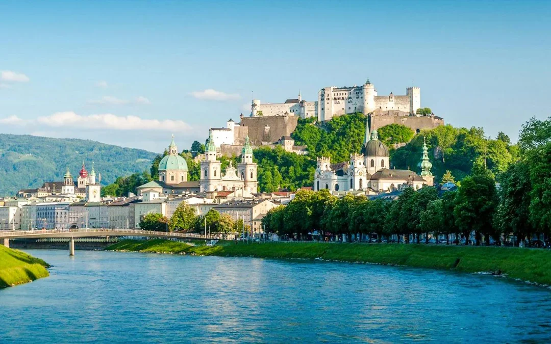 Salzburg Sightseeing: Hop-on Hop-off Bus Tour Image 4