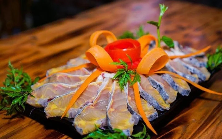 Sapa Guided Local Market Tour and Traditional Hotpot Meal Experience Image 3