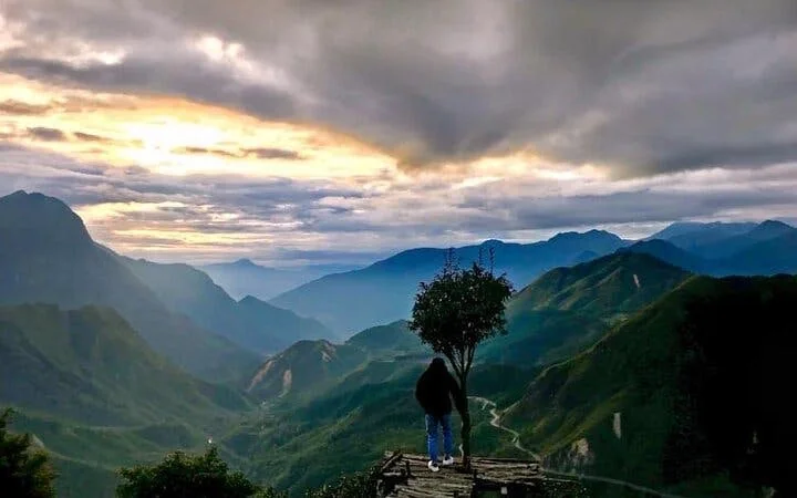 Sapa Private Guided Car Tour of Villages, Waterfalls, and Scenic Sites with Hotel Pickup Image 2