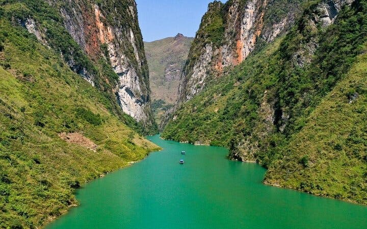 Sapa to Ha Giang Loop Small-Group Tour with Easyrider Driver, Local Homestays, Meals, and Transfers Image 2