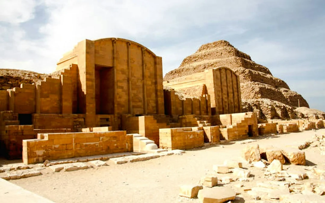 Saqqara, Memphis and Dahshur Guided Day Trip with Lunch Image 3