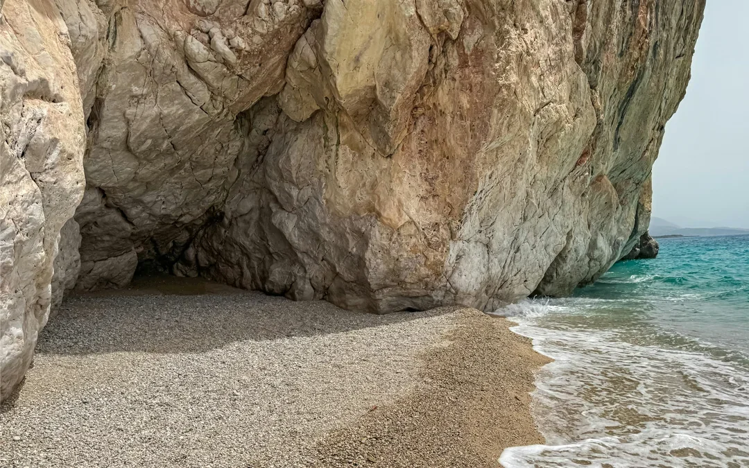 Sarandë: Ionian Coast Hidden Beaches and Caves Boat Tour Image 3