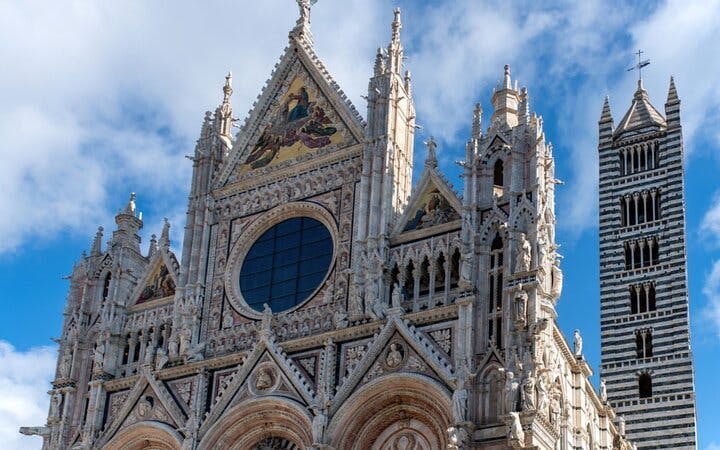 Secrets of Siena: Self-Guided City Exploration Game Image 2