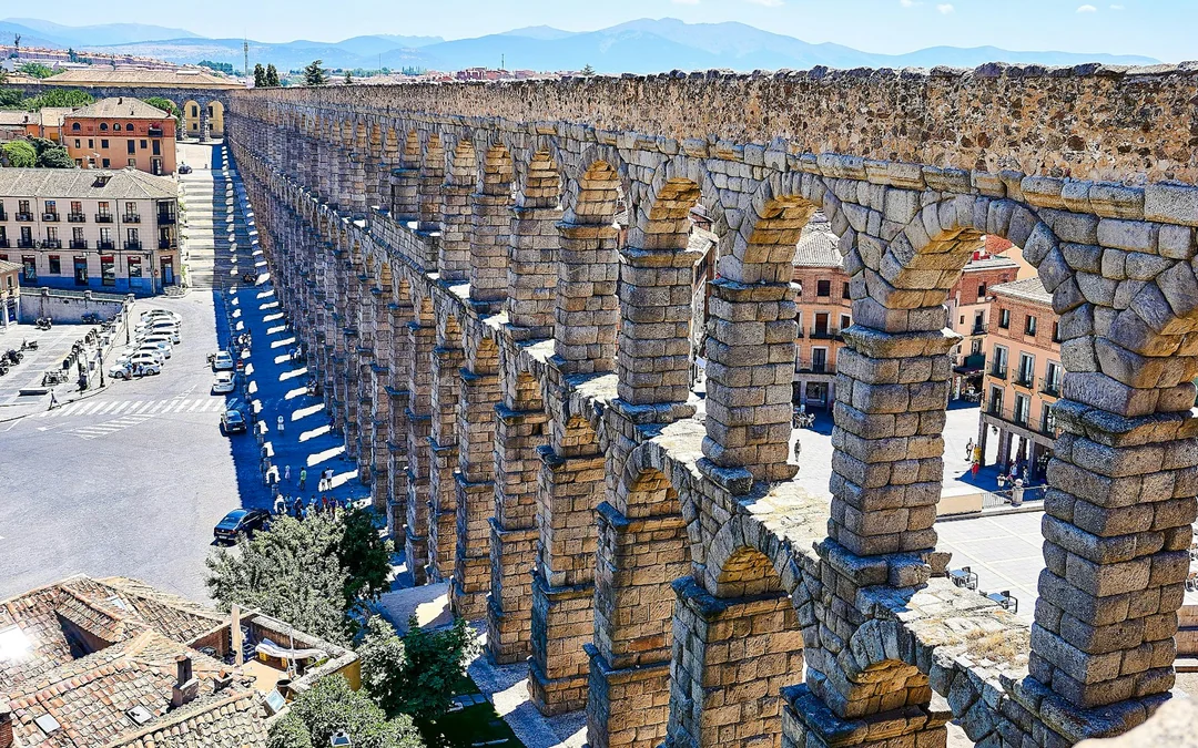 Segovia’s Treasures: Aqueduct, Cathedral & Alcazar Image 6