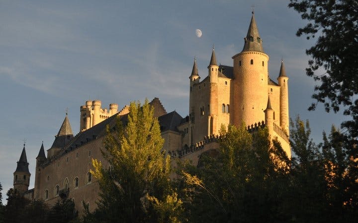 Segovia Self-Guided Walking Tour on Mobile App Image 4