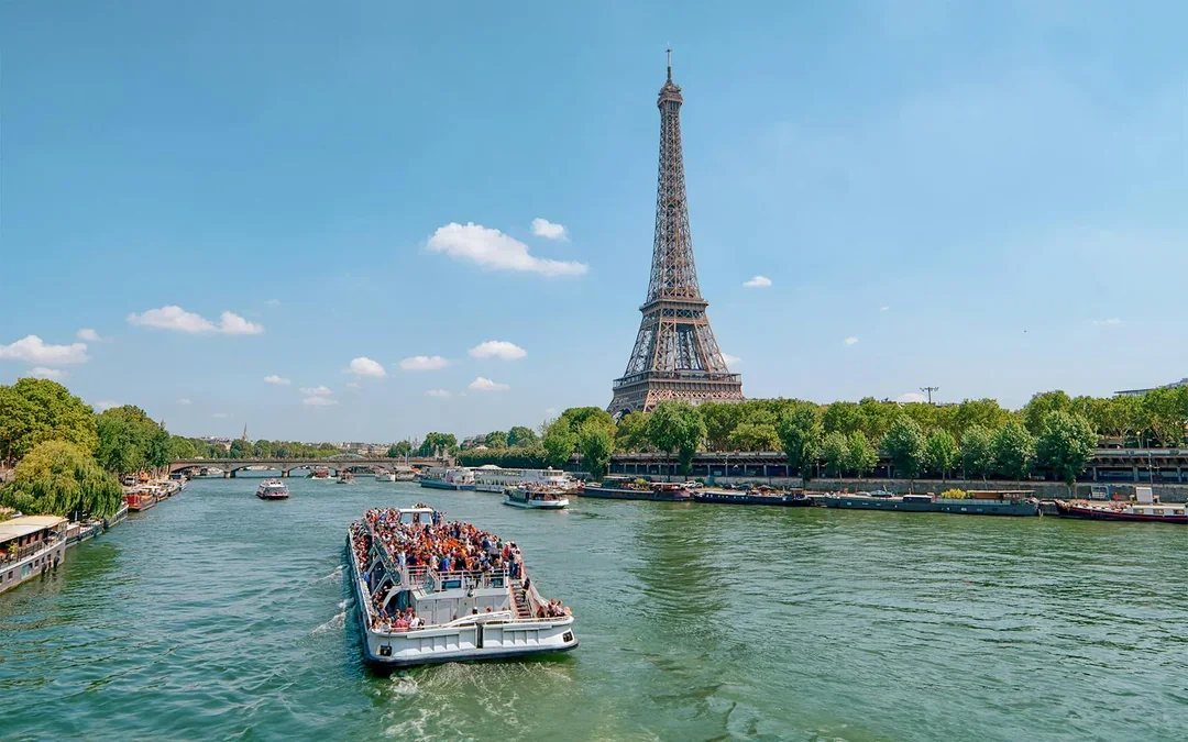 Seine River Morning Cruise with Breakfast Image 1