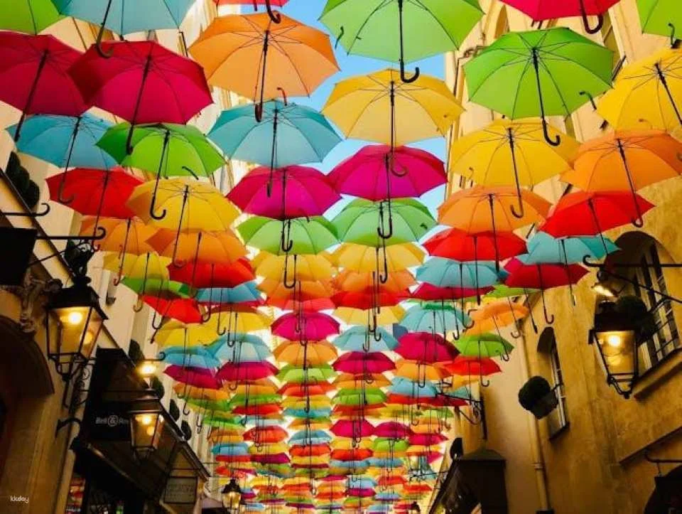 Self-guided audio tour of the Carouge district in Geneva