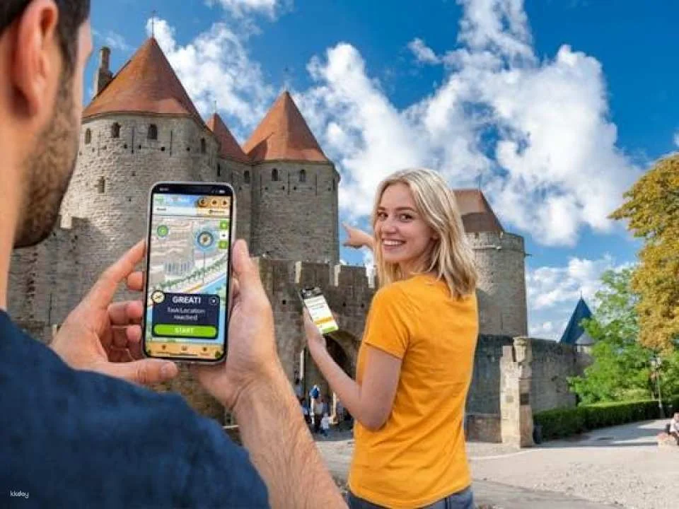 Self-guided digital scavenger hunt in Carcassonne