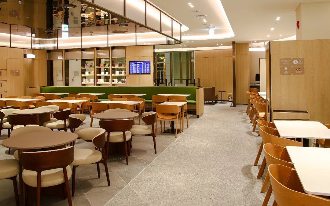 Seoul Incheon International Airport: SkyHub Lounge West at Terminal 2 Image 2