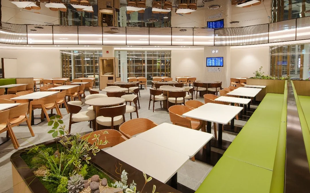 Seoul Incheon International Airport: SkyHub Lounge West at Terminal 2 Image 5
