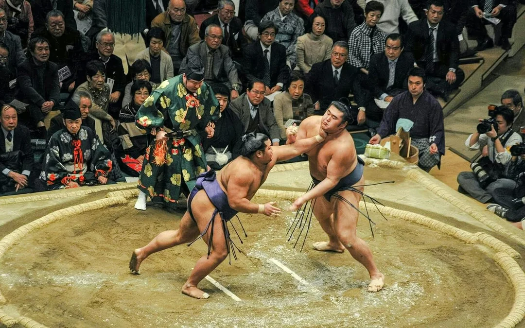 [Sept 13 - 27] Grand Sumo Tournament with Reserved Seats & Expert English Guide · Ryōgoku Kokugikan Image 3