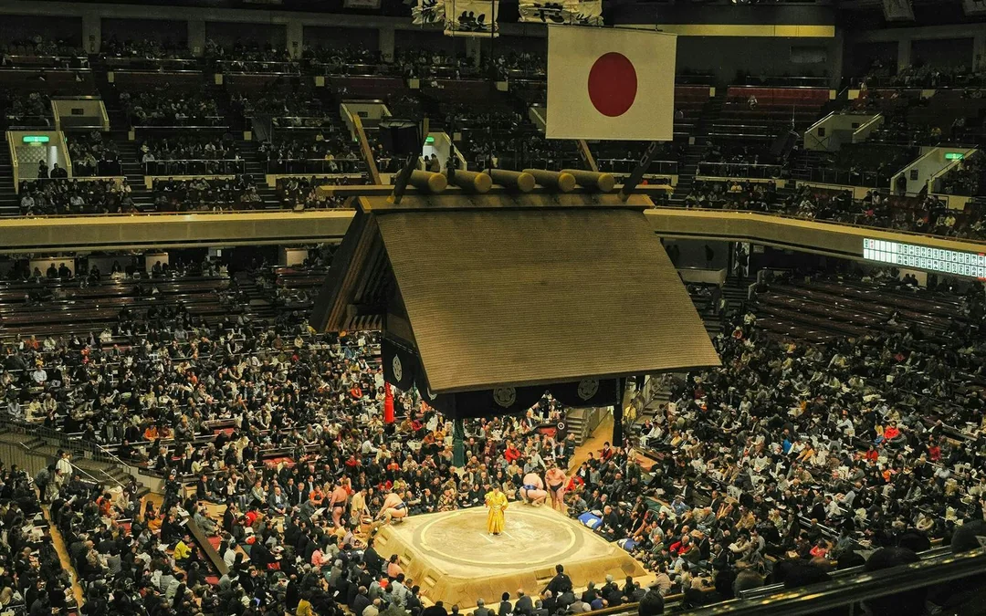 [Sept 13 - 27] Grand Sumo Tournament with Reserved Seats & Expert English Guide · Ryōgoku Kokugikan Image 4