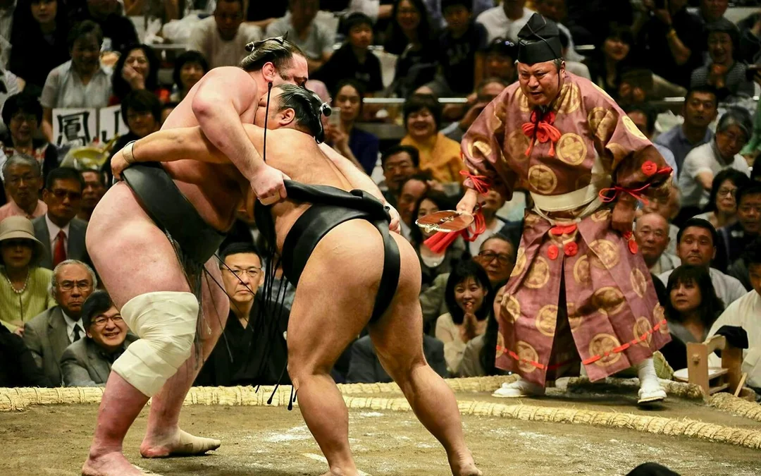 [Sept 13 - 27] Grand Sumo Tournament with Reserved Seats & Expert English Guide · Ryōgoku Kokugikan Image 5