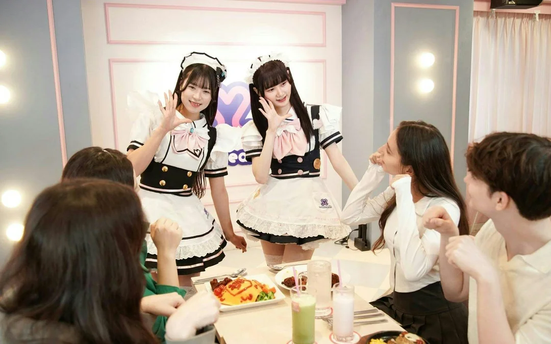 Shinjuku Maid Cafe by Maidreamin Image 2