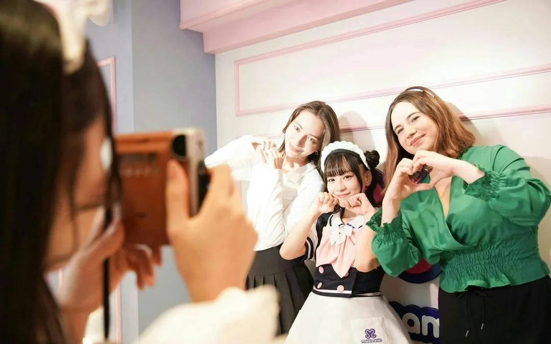 Shinjuku Maid Cafe by Maidreamin Image 12
