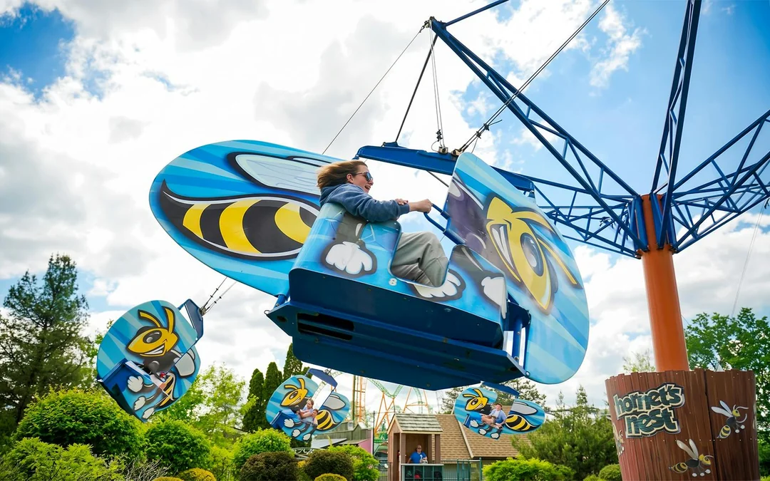 Six Flags Darien Lake One Day Tickets Image 2