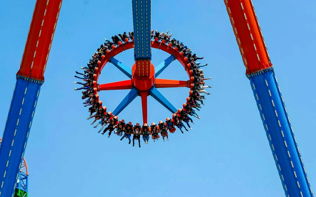 Six Flags Mexico One Day Ticket Image 3