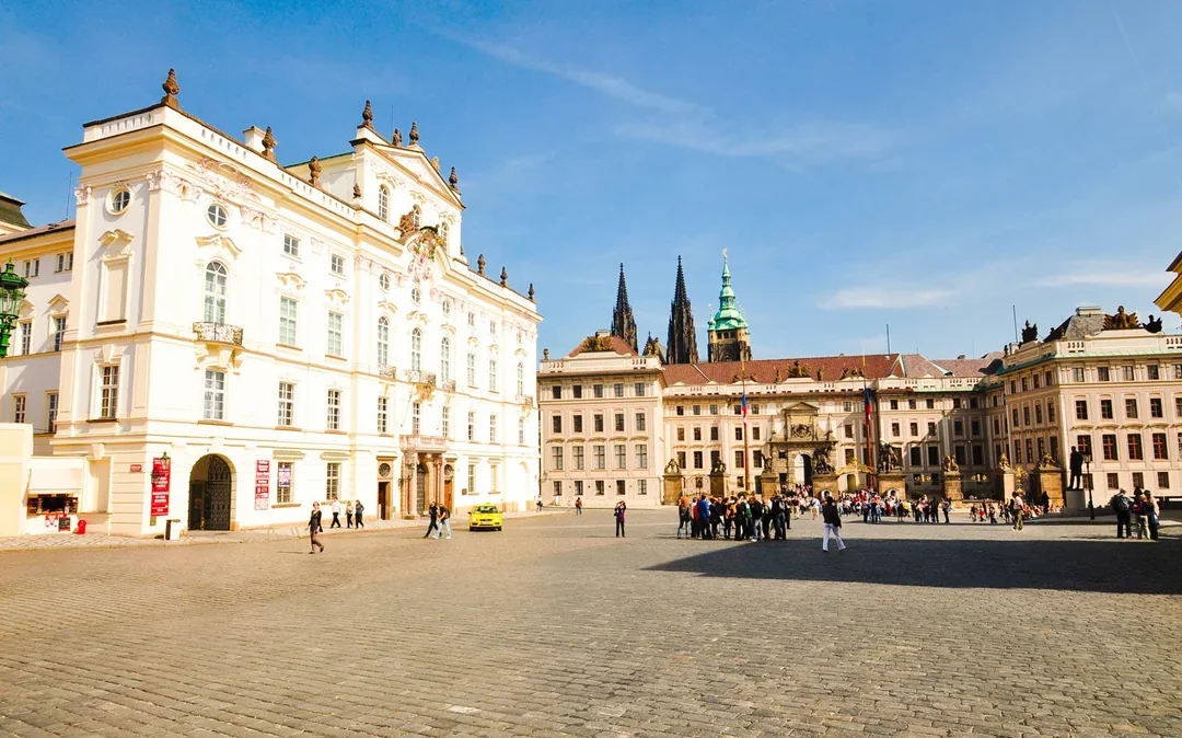 Skip-the-Line Combo: Prague Castle, National Museum & Astronomical Clock Image 1