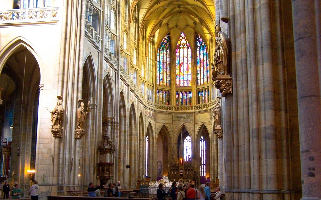Skip-the-Line Combo: Prague Castle, National Museum & Astronomical Clock Image 4