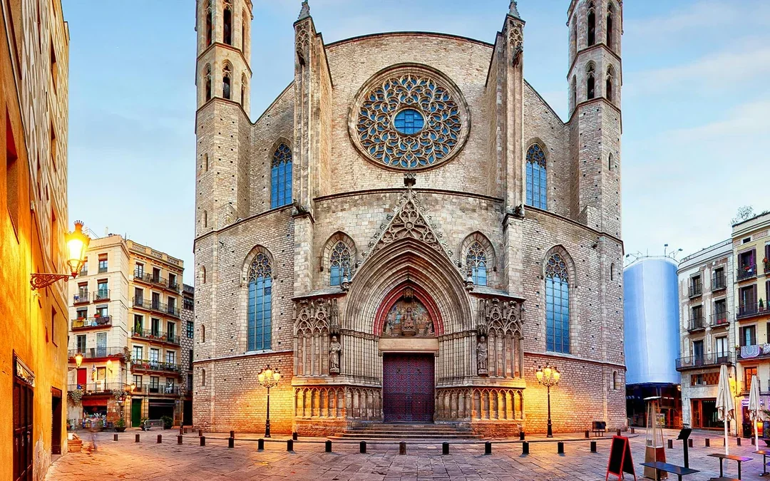 Skip-the-Line Guided Tour of Santa Maria del Mar Interior Image 1