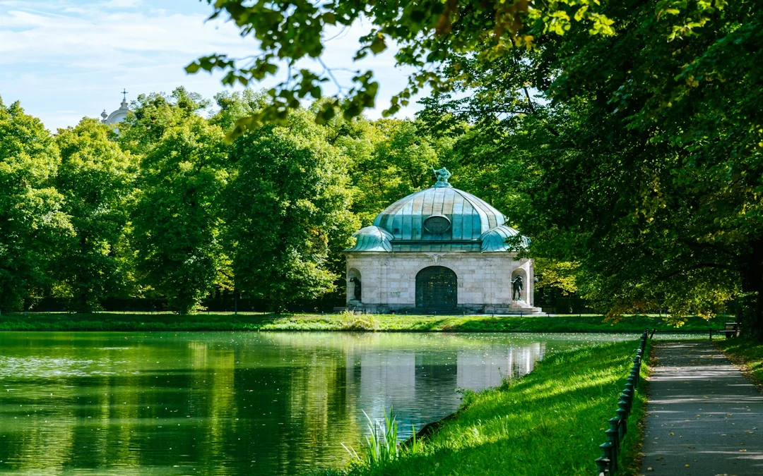 Skip-the-Line Nymphenburg Palace and Carriage Museum Private Guided Tour Image 5