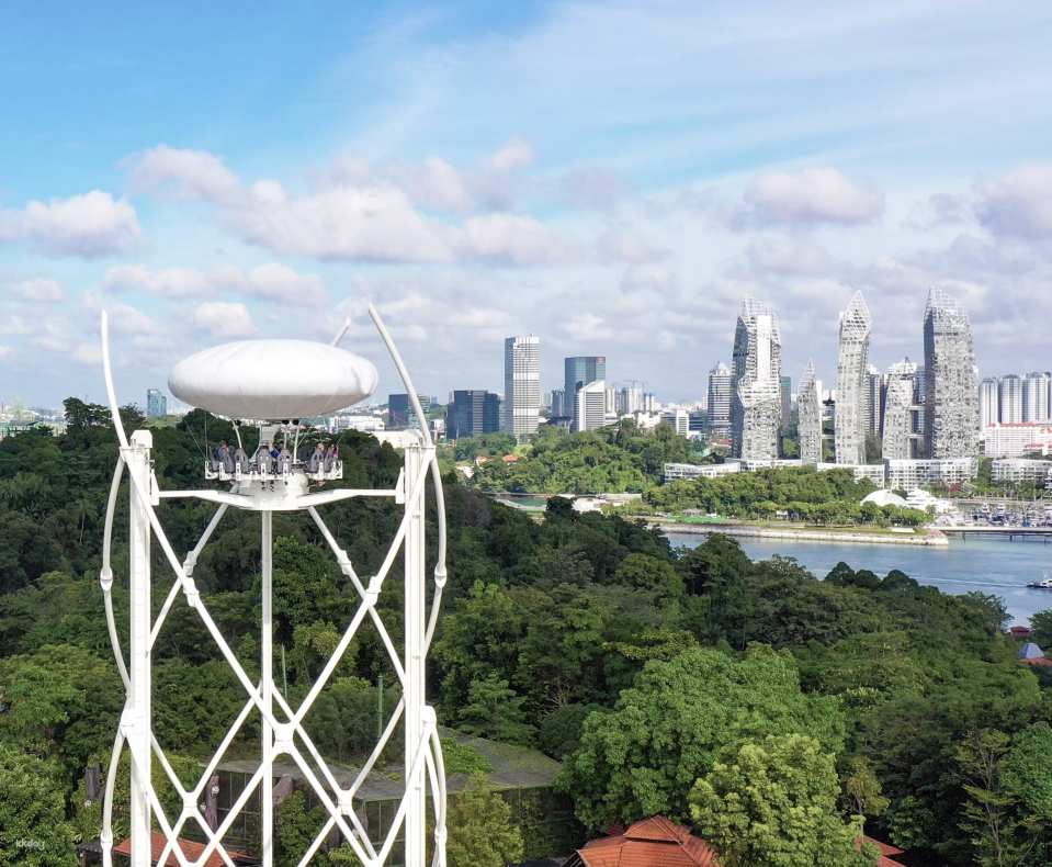 SkyHelix Sentosa: Singapore's Highest Open-Air Panoramic Ride with 360° Views of Sentosa and Southern Island