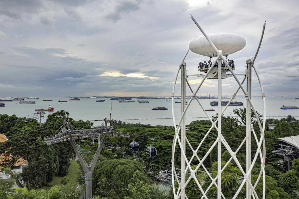 SkyHelix Sentosa: Singapore's Highest Open-Air Panoramic Ride with 360° Views of Sentosa and Southern Island