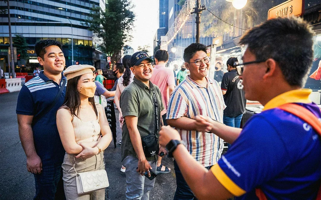 Small Group Guided Night Food Tour in Singapore Image 4