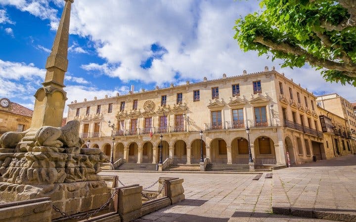 Soria Self-Guided Walking Tour on Mobile App Image 5