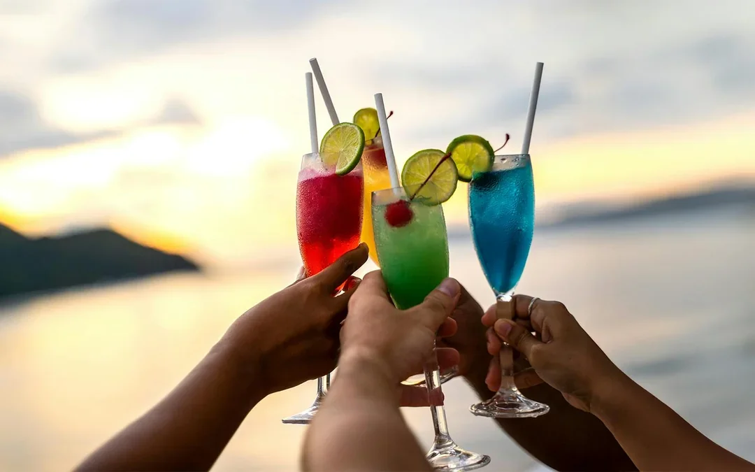 Speedboat Tour of Southern Islands on Yacht with Drink Image 2
