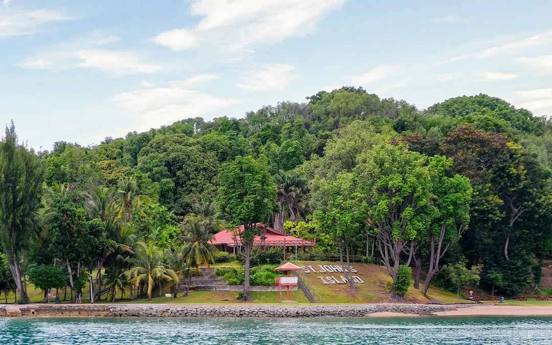 Speedboat Tour of Southern Islands on Yacht with Drink Image 4