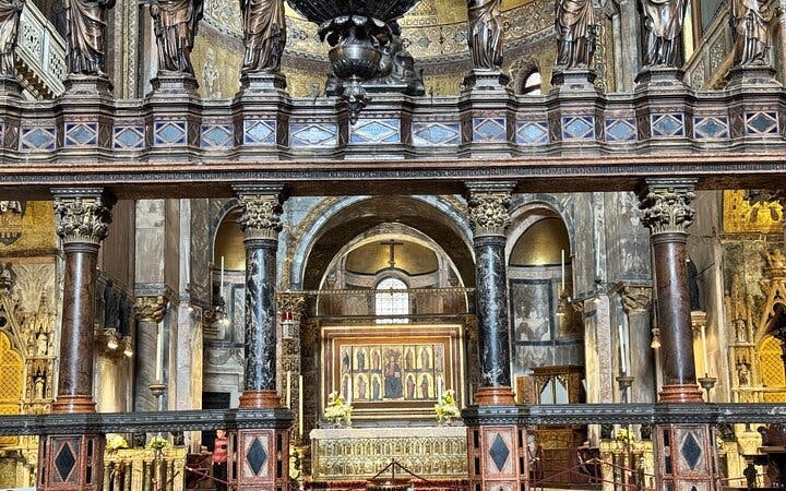 St. Mark's Basilica Guided Tour with Tickets and Optional Bell Tower Access Image 6