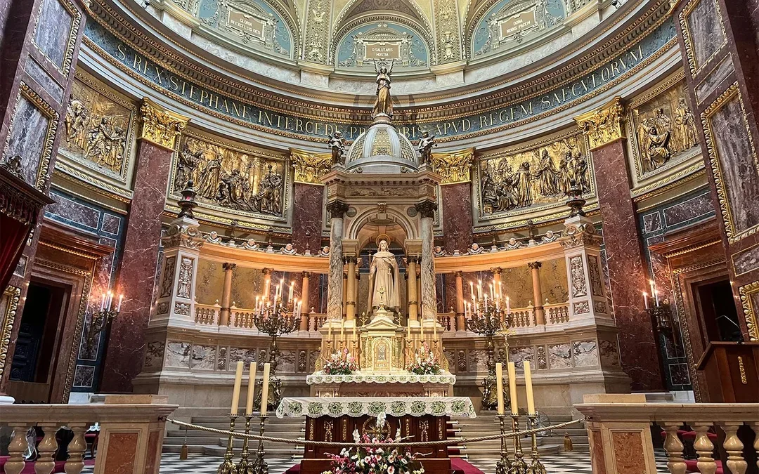 St. Stephen’s Basilica Guided Tour and Shoes Memorial Tickets Image 2