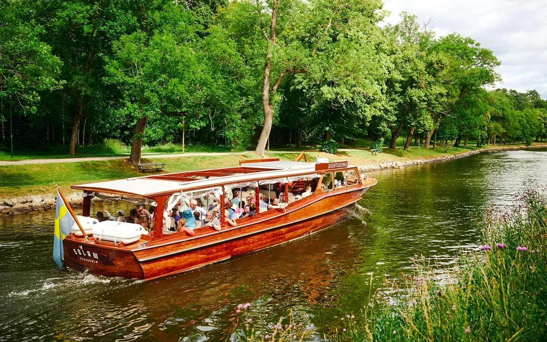 Stockholm: Archipelago Guided Cruise by Classic Eco-Friendly Wooden Boat Image 3