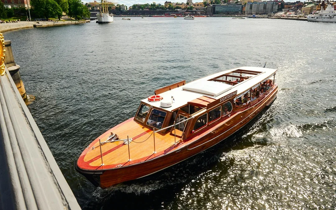 Stockholm: Archipelago Guided Cruise by Classic Eco-Friendly Wooden Boat Image 8