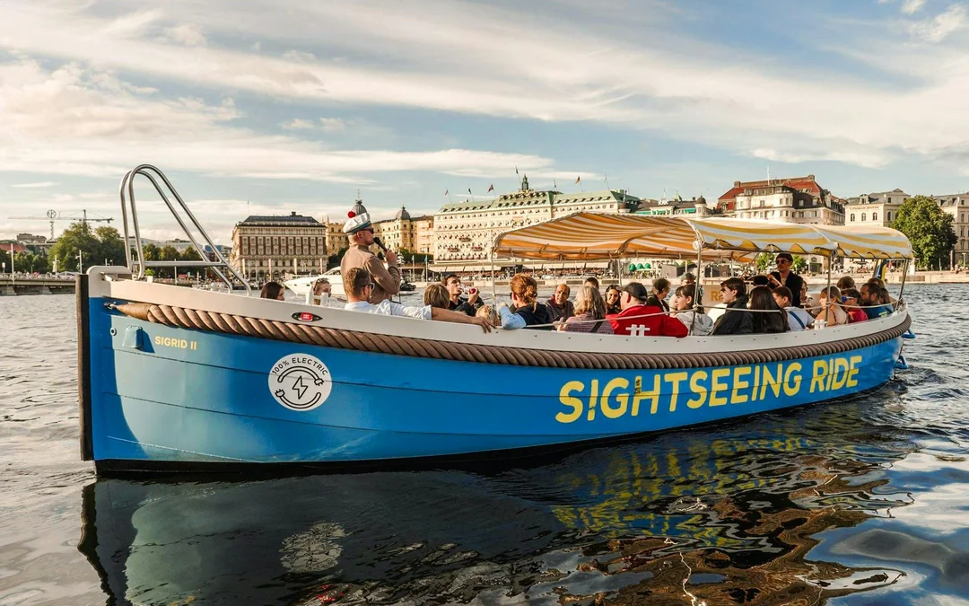 Stockholm: City Sightseeing Live Guided Cruise on an Eco-Friendly Electric Boat Image 2