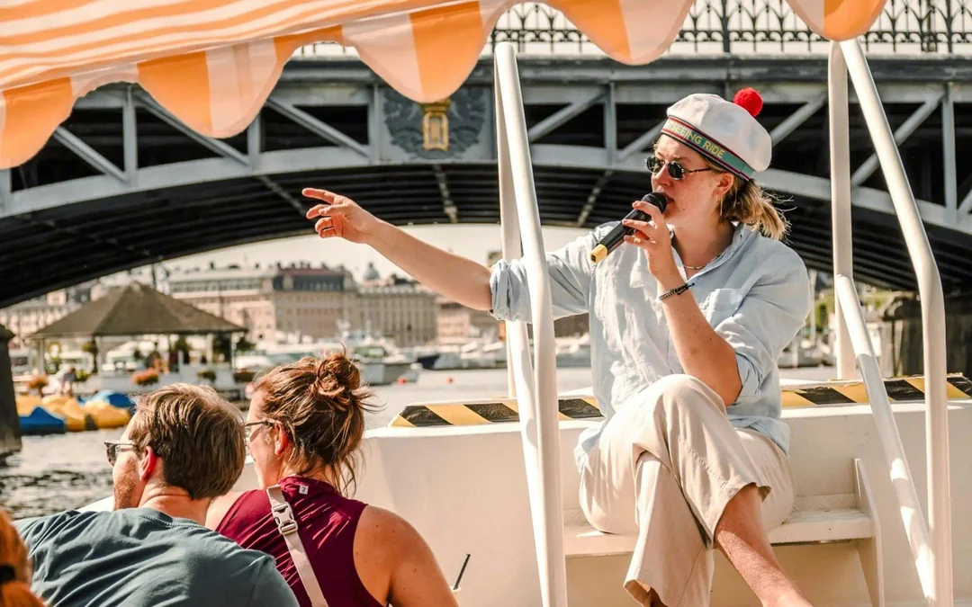 Stockholm: City Sightseeing Live Guided Cruise on an Eco-Friendly Electric Boat Image 3