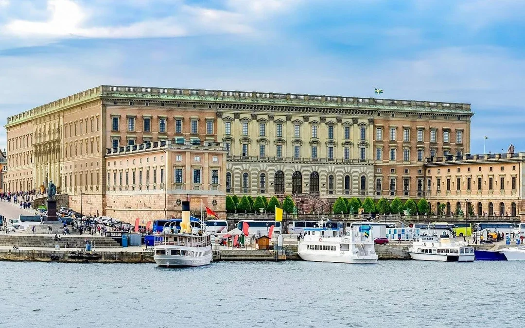 Stockholm Royal Palace Guided Tour & Canal Cruise Image 2
